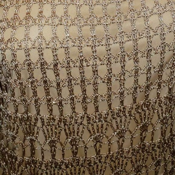 Gold crochet top with fringes, ptp 17 - Picture 3 of 5